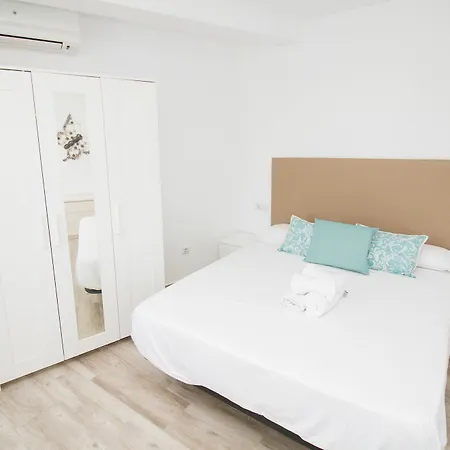 Apartment Modish 3 Bedroom In By La Recepcion