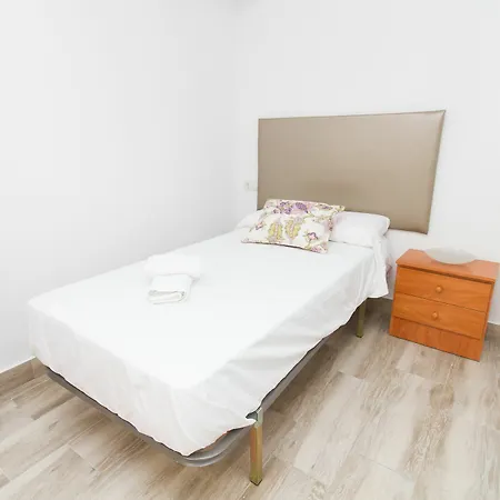 Modish 3 Bedroom In By La Recepcion Apartment *