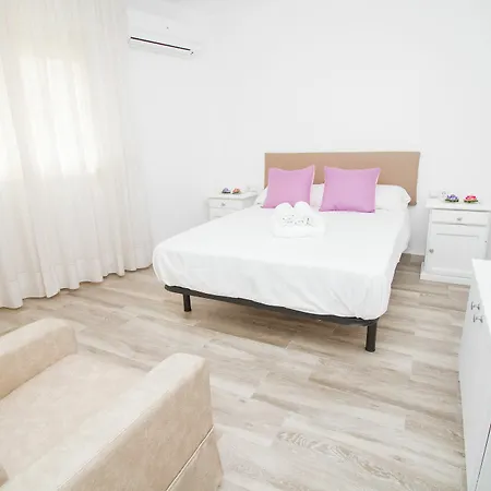 Modish 3 Bedroom In By La Recepcion * Malaga